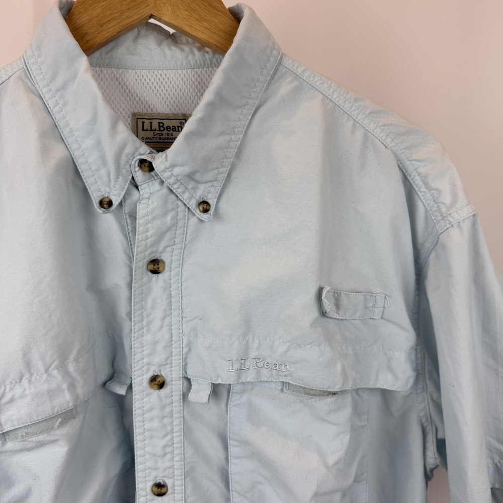 LL Bean Men's Large Button Down Short Sleeve Blue